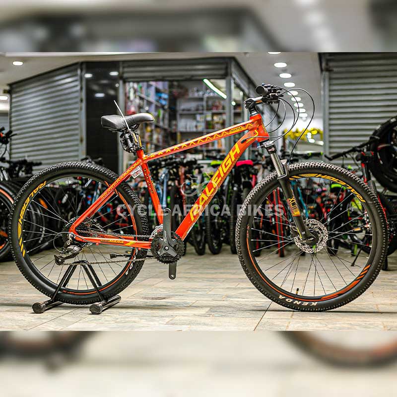 Raleigh Overland Blue Orange Fat Bike size 26