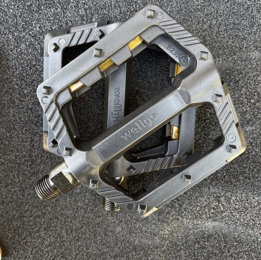 [2169] MTB Nylon Pedals (Double Bearing)